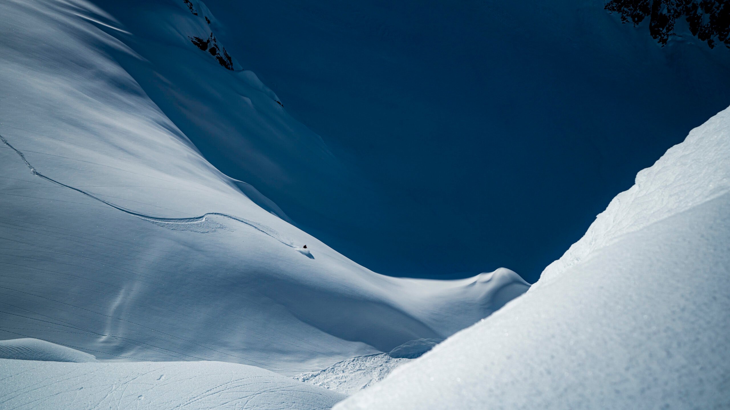 alaska-tordrillo-heli-skiing-14