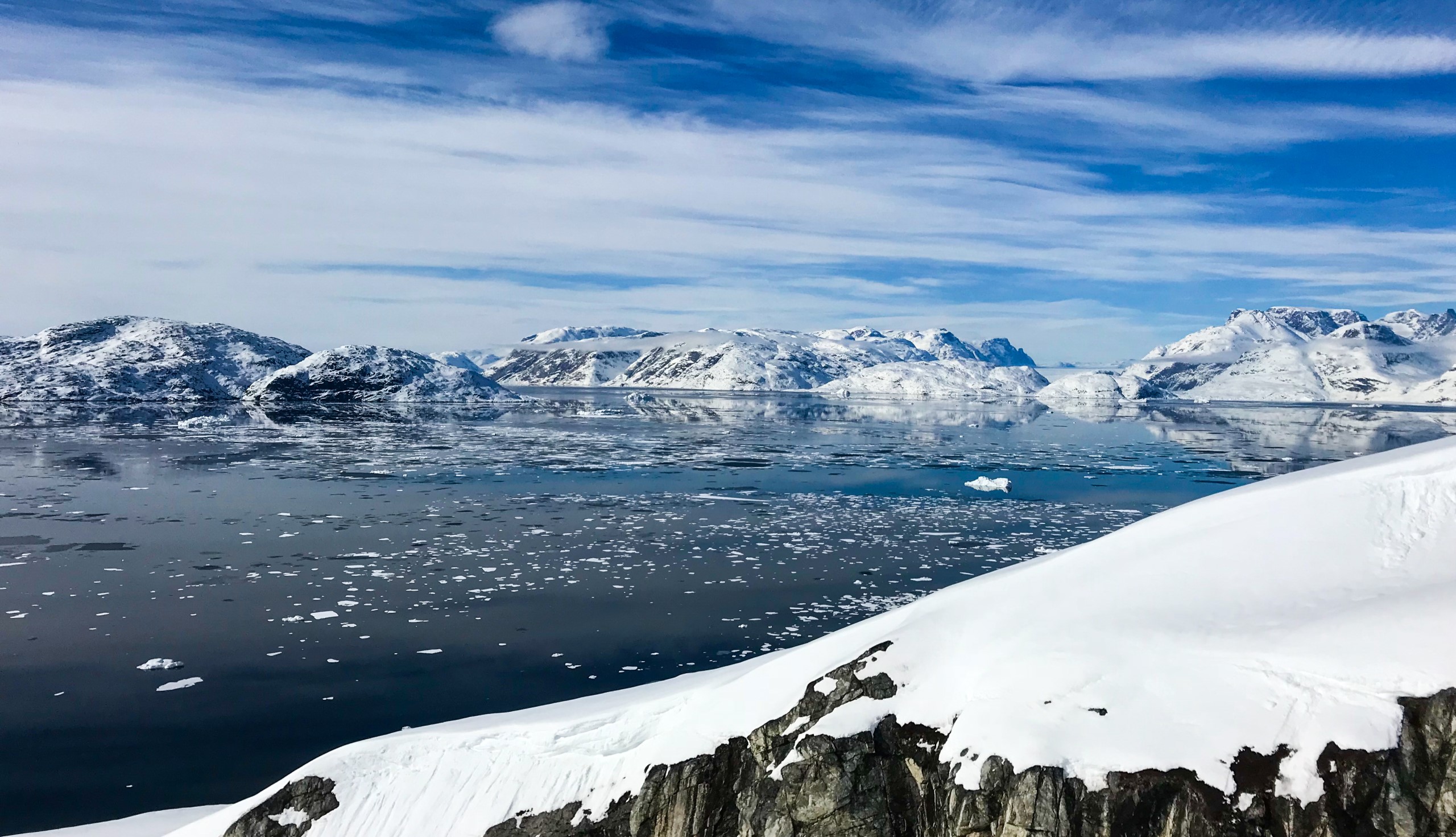 heli-skiing-greenland-01