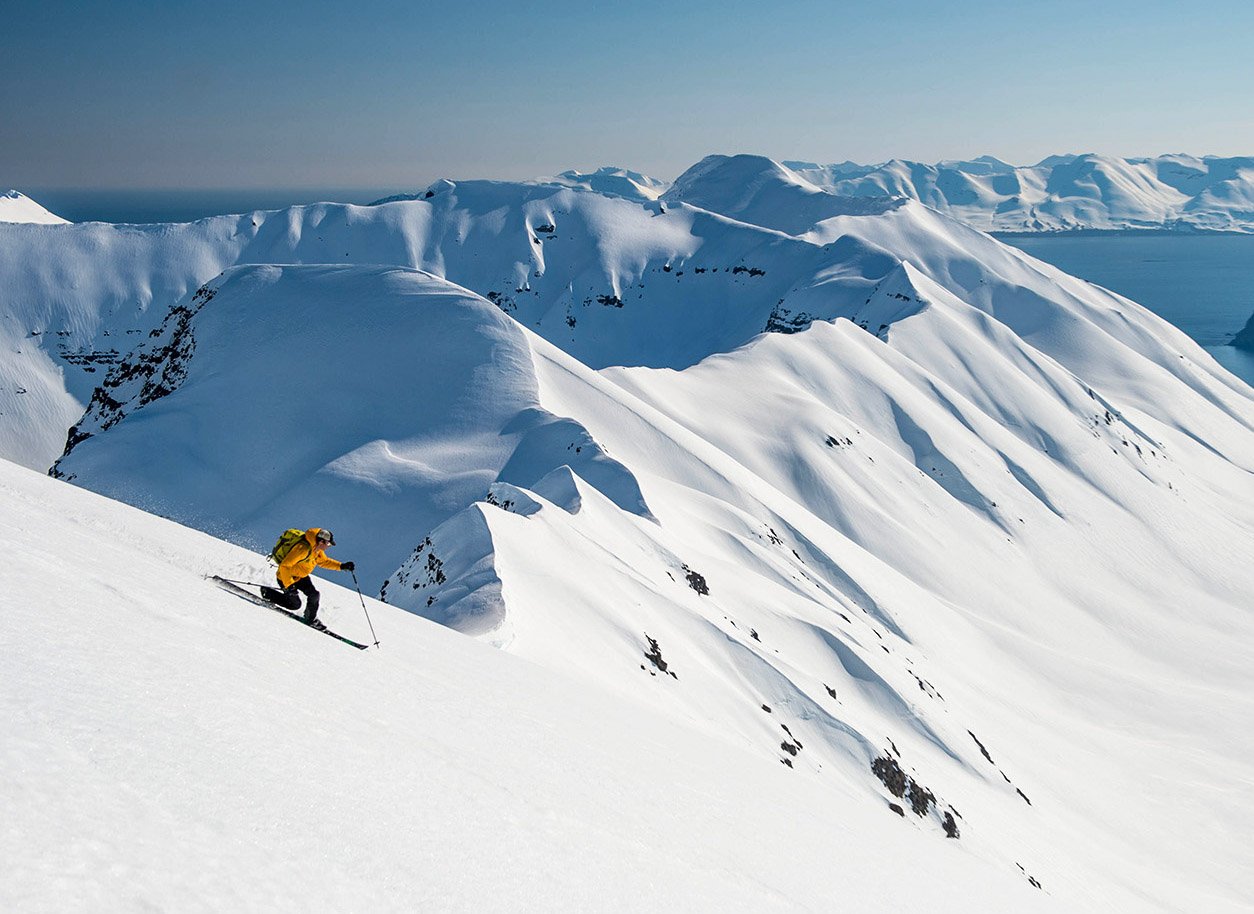 iceland-deplar-farm-heli-skiing-3