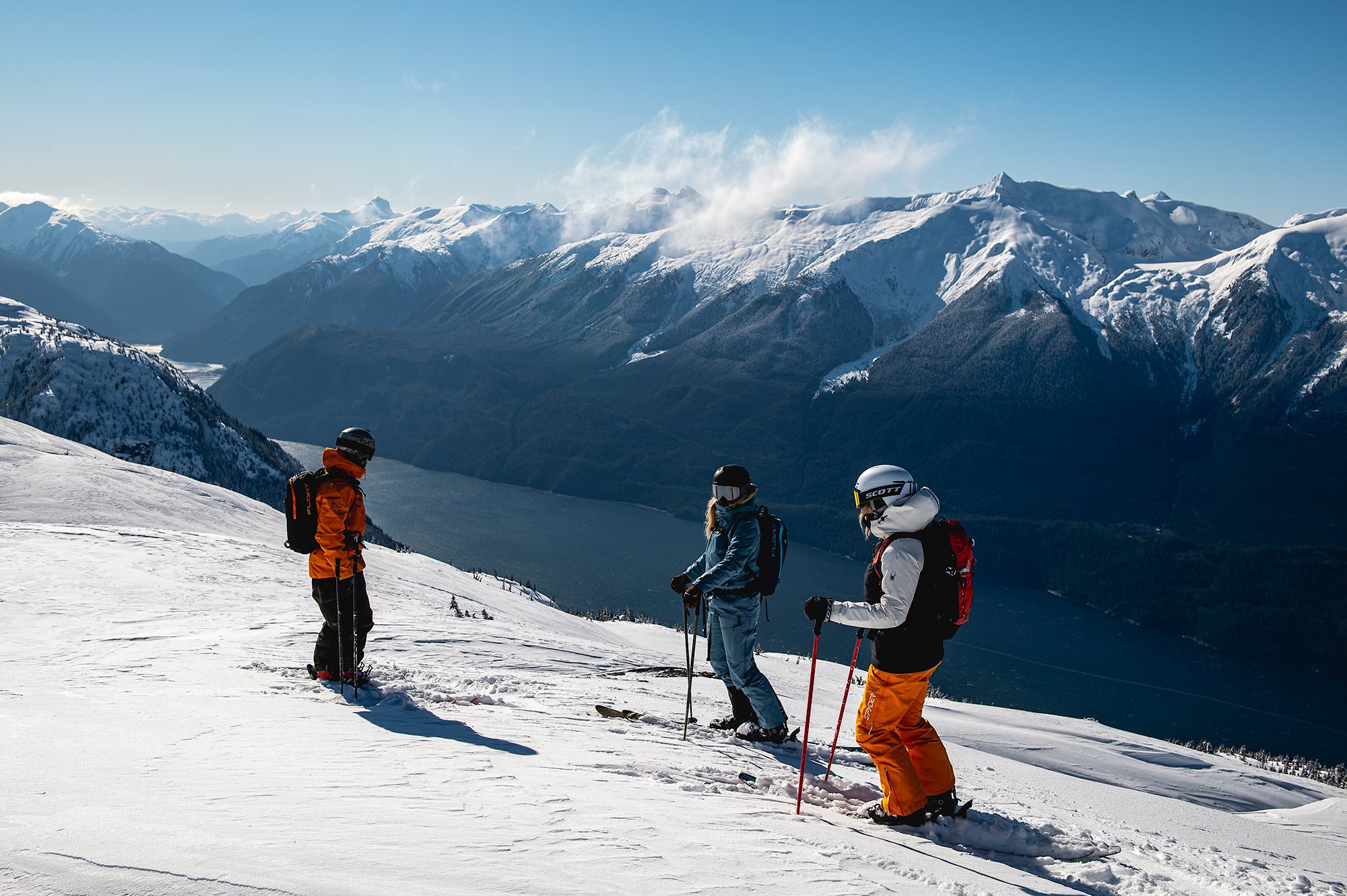 mv-cascadia-bella-coola-heli-skiing-15