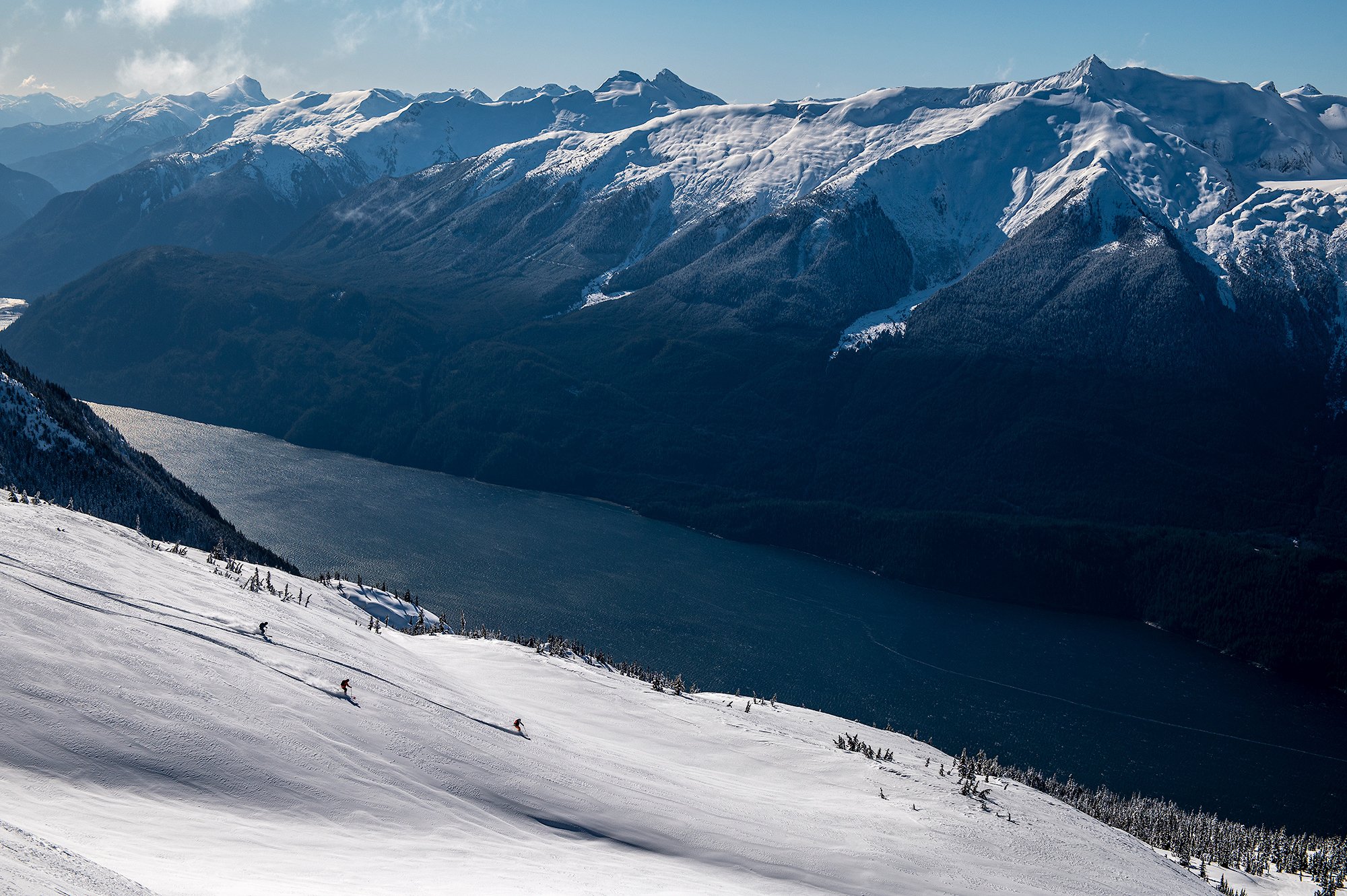 mv-cascadia-bella-coola-heli-skiing-16